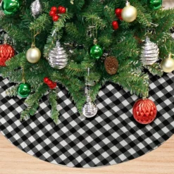 Black And White Buffalo Plaid Christmas Tree Skirt 48in